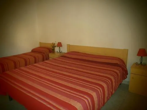 Hotel Pensione Cundari تاورمينا