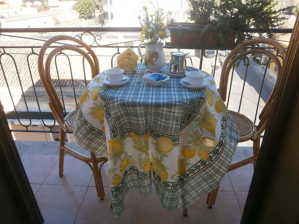 Hotel Pensione Cundari تاورمينا