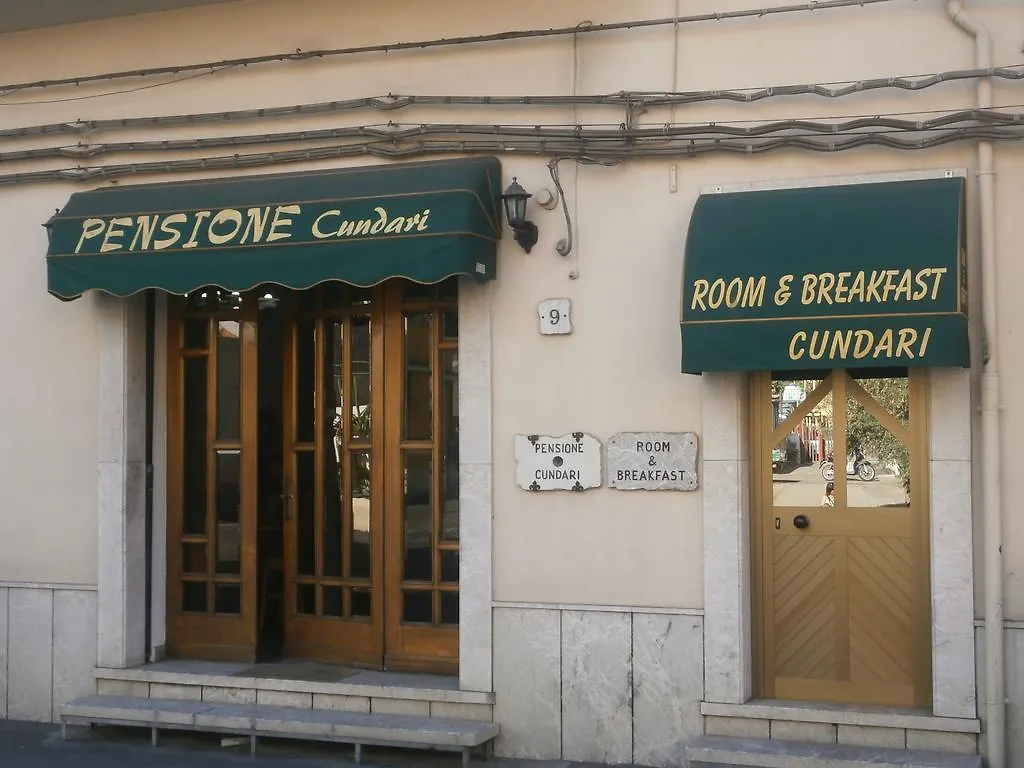 Hotel Pensione Cundari تاورمينا